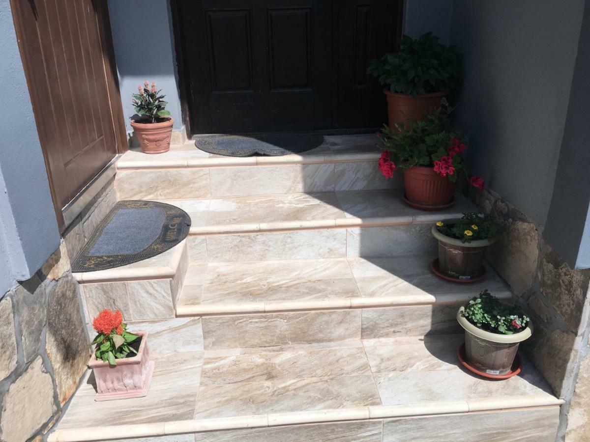 Apartmani Miljana Bar Bagian luar foto